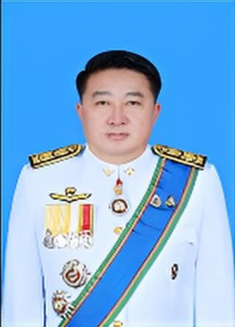 นายนาวี    นุชชม